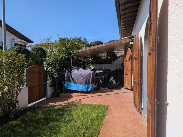 Villa in vendita a Viareggio