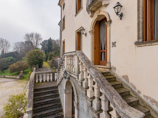 Villa in vendita a Vicenza VI