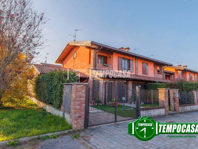 Villa in vendita a Vidigulfo PV