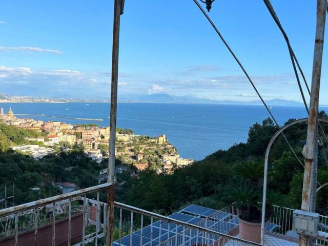 Villa in vendita a Vietri sul Mare SA