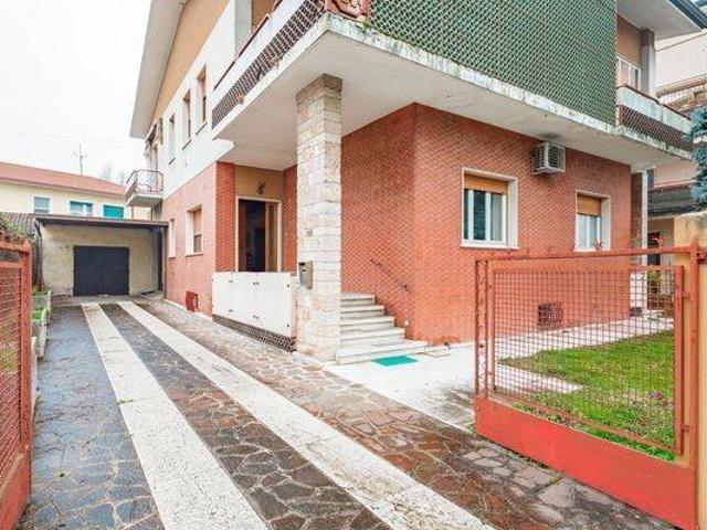 Villa in vendita a Vigasio VR