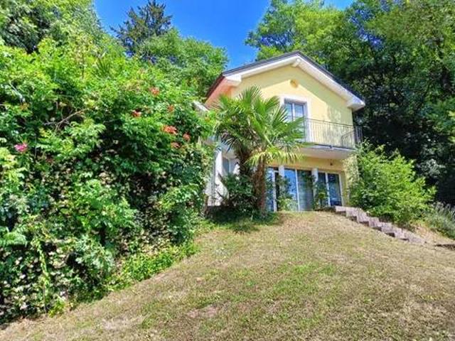 Villa in vendita a Viggiù VA