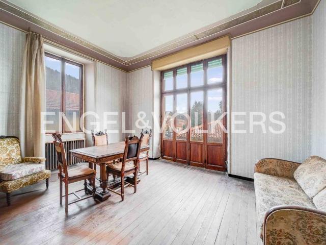Villa in vendita a Viggiù VA