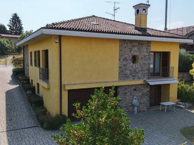 Villa in vendita a Viggiù VA