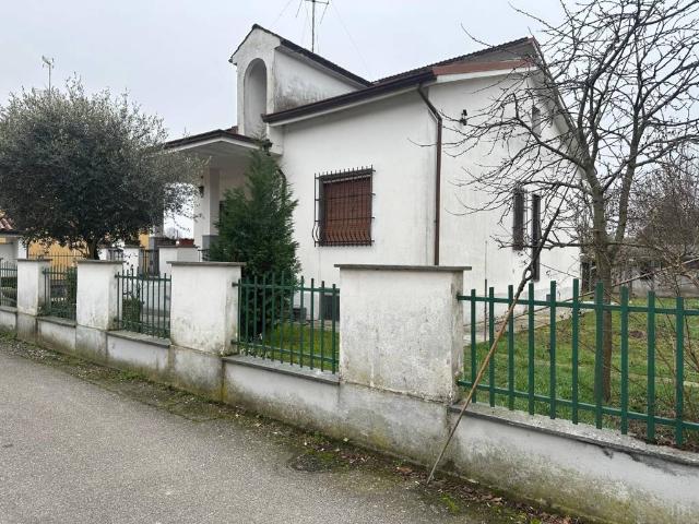Villa in vendita a Vigevano PV