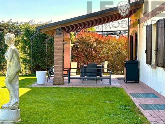 Villa in vendita a Vignola MO