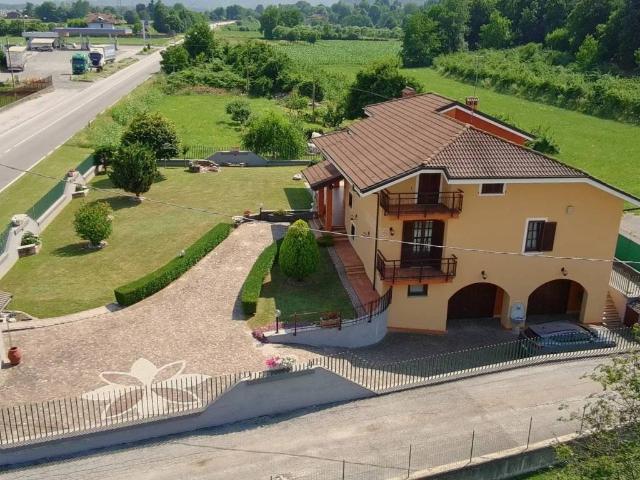 Villa in vendita a Vignolo CN