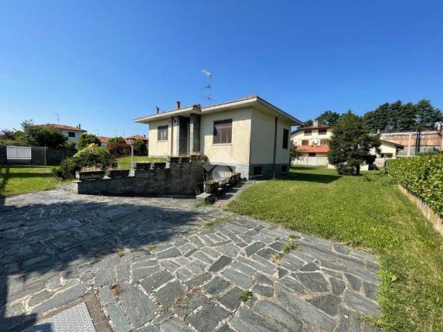 Villa in vendita a Villa Cortese MI