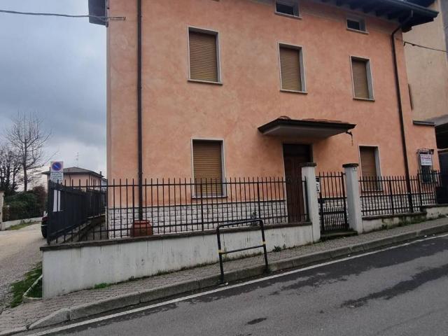 Villa in vendita a Villa Carcina BS