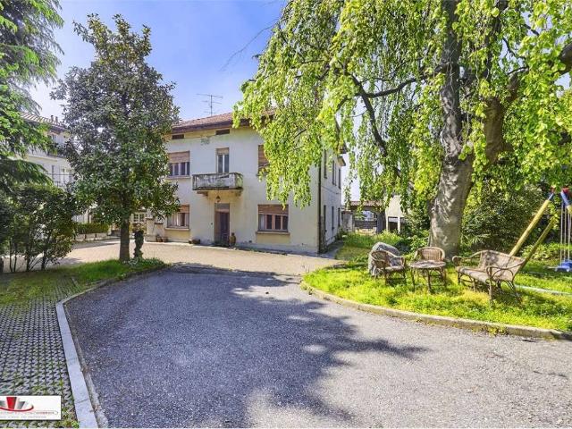 Villa in vendita a Villa Guardia CO