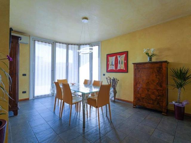 Villa in vendita a Villa d'Adda BG