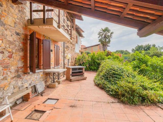 Villa in vendita a Villa del Bosco BI