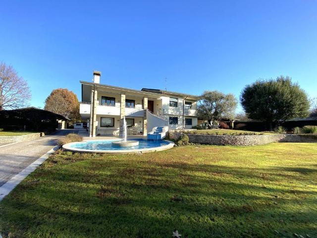Villa in vendita a Villa del Conte PD