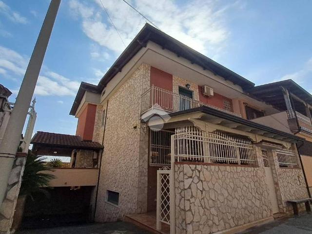 Villetta a schiera in vendita a Villa di Briano CE