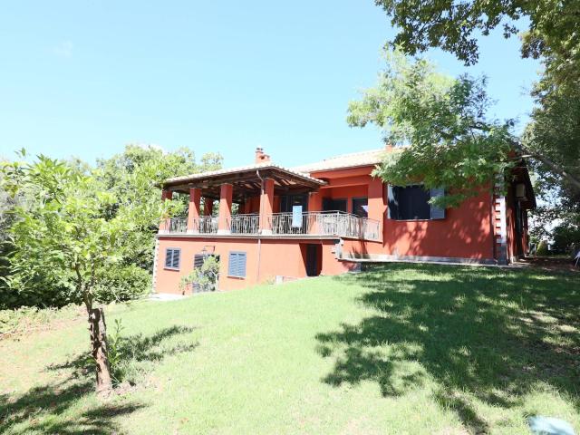 Villa in vendita a Villa San Giovanni in Tuscia