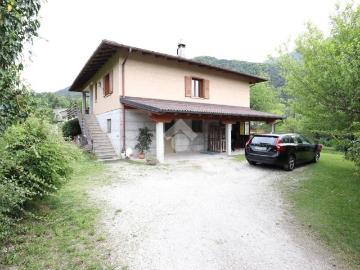 Villa in vendita a Villa Santina UD