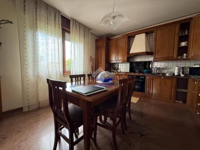 Villa in vendita a Villadose RO