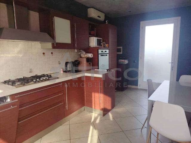 Villa in vendita a Villadose RO