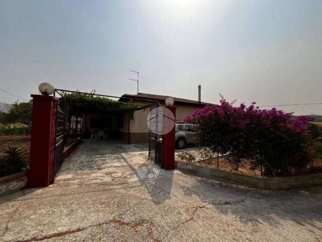 Villa in vendita a Villafrati PA