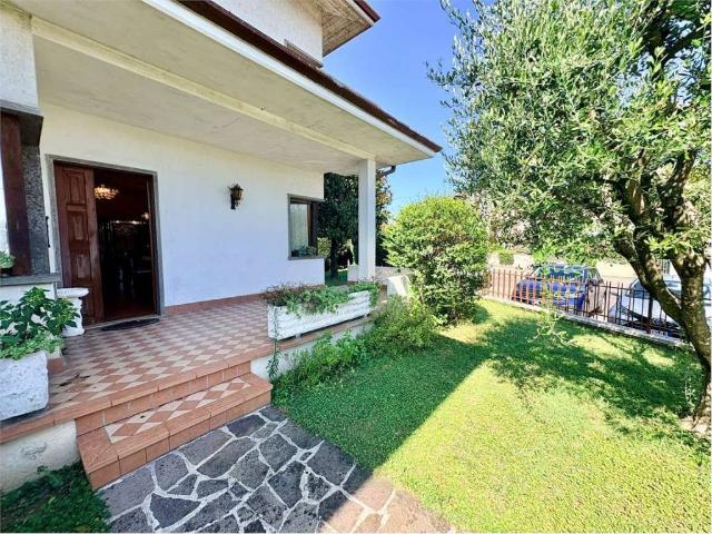 Villa in vendita a Villafranca di Verona VR