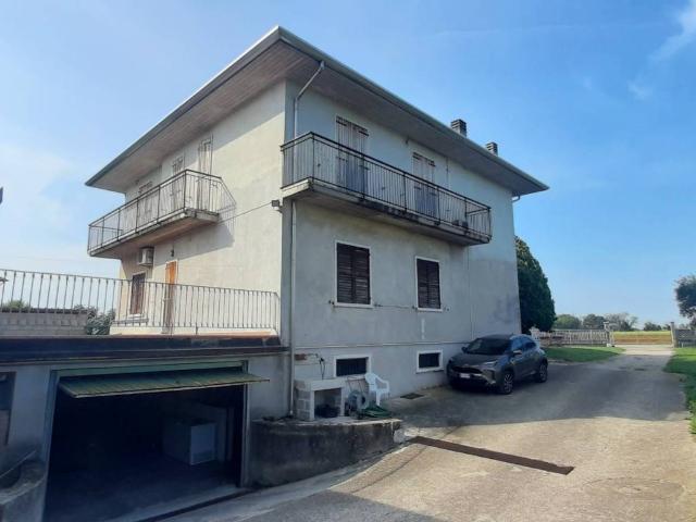 Villa in vendita a Villafranca di Verona VR