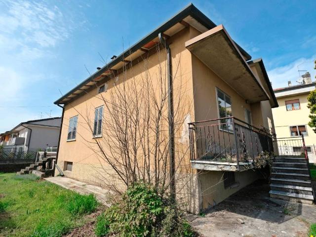 Villa in vendita a Villafranca di Verona VR