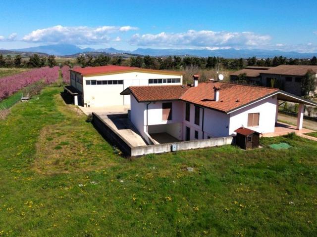 Villa in vendita a Villafranca di Verona VR