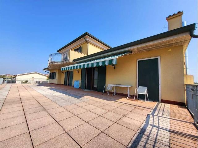 Villa in vendita a Villafranca di Verona VR