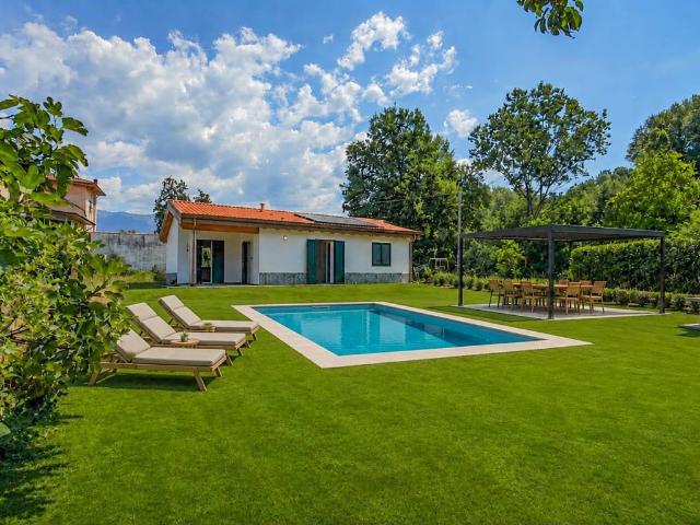 Villa in vendita a Villafranca in Lunigiana MS
