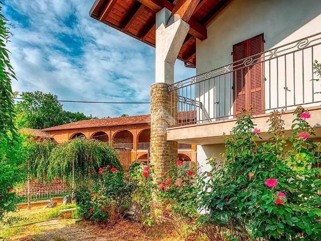 Villa in vendita a Villalvernia AL