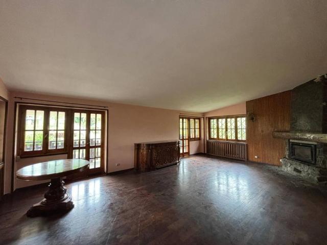 Villa in vendita a Villanova Mondovì CN