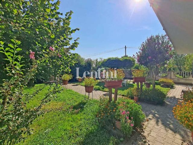 Villa in vendita a Villanova Monferrato AL