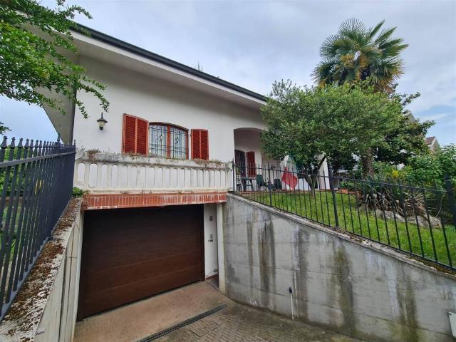 Villa in vendita a Villanova d'Asti AT