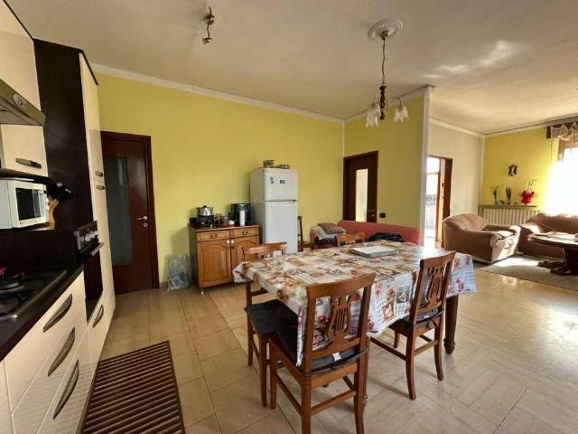 Villa in vendita a Villanova sull'Arda PC