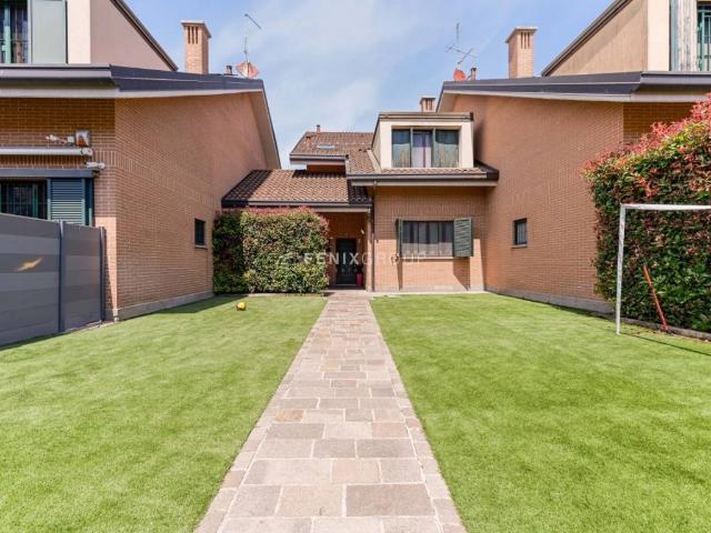 Villa in vendita a Villasanta MB