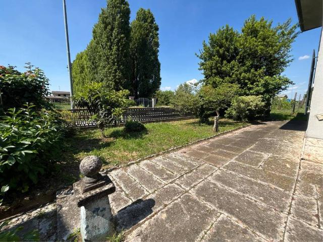 Villa in vendita a Villimpenta MN