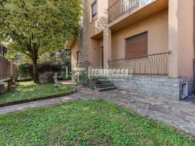 Villa in vendita a Vimercate MB