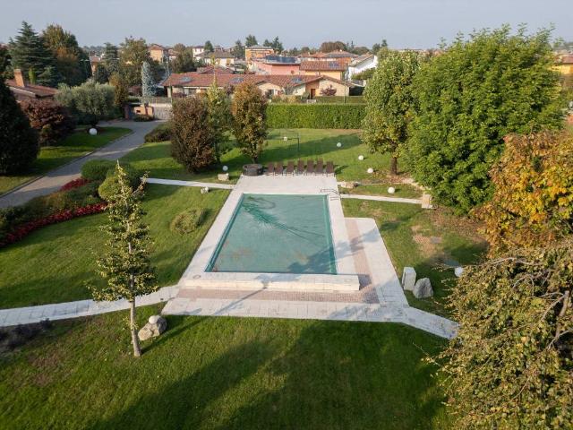 Villa in vendita a Vimercate MB