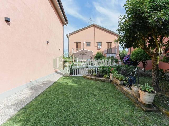 Villa in vendita a Vimercate MB
