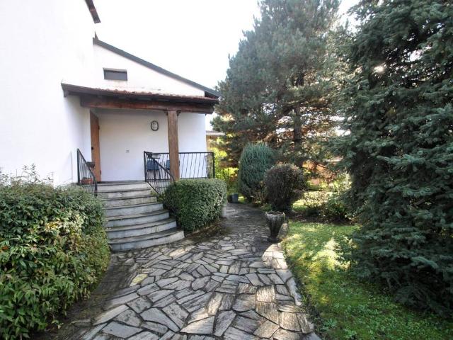 Villa in vendita a Vimercate MB