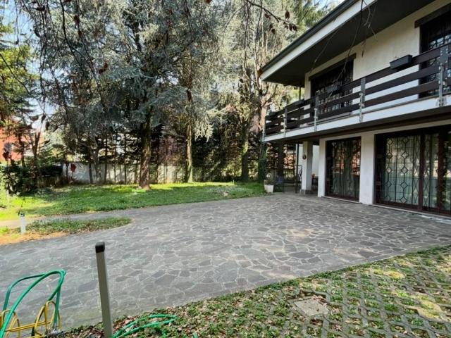 Villa in vendita a Vimercate MB