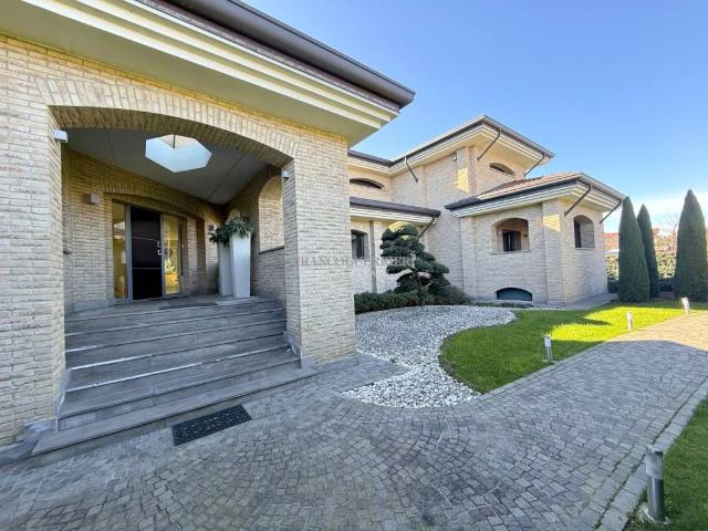 Villa in vendita a Vimercate MB