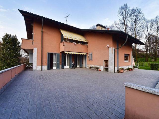 Villa in vendita a Vimercate MB