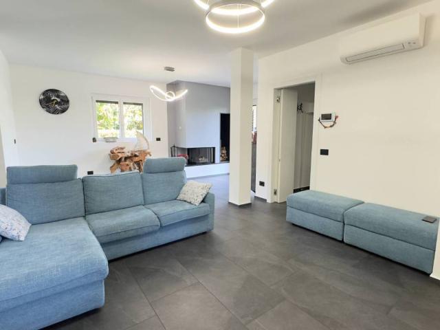 Villa in vendita a Vimercate MB