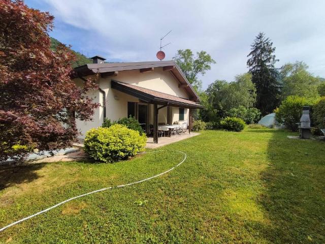 Villa in vendita a Zogno BG