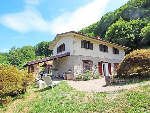 Villa in vendita a Zogno BG