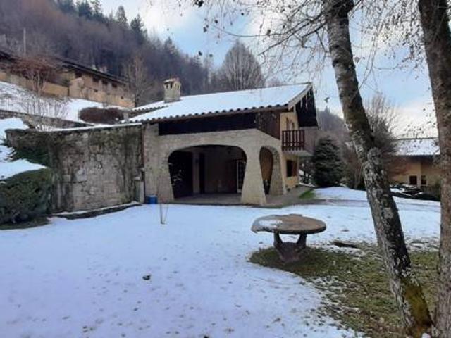 Villa in vendita a Zogno BG