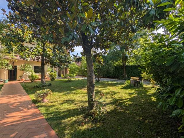 Villa in vendita a Zola Predosa BO
