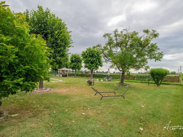 Villa in vendita a Zola Predosa BO