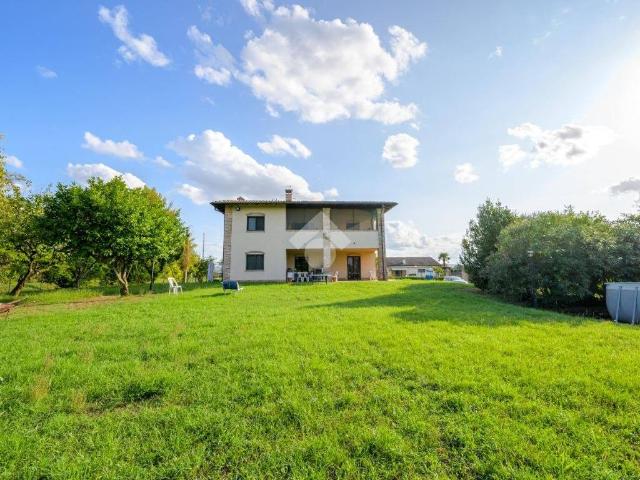 Villa in vendita a Zola Predosa BO